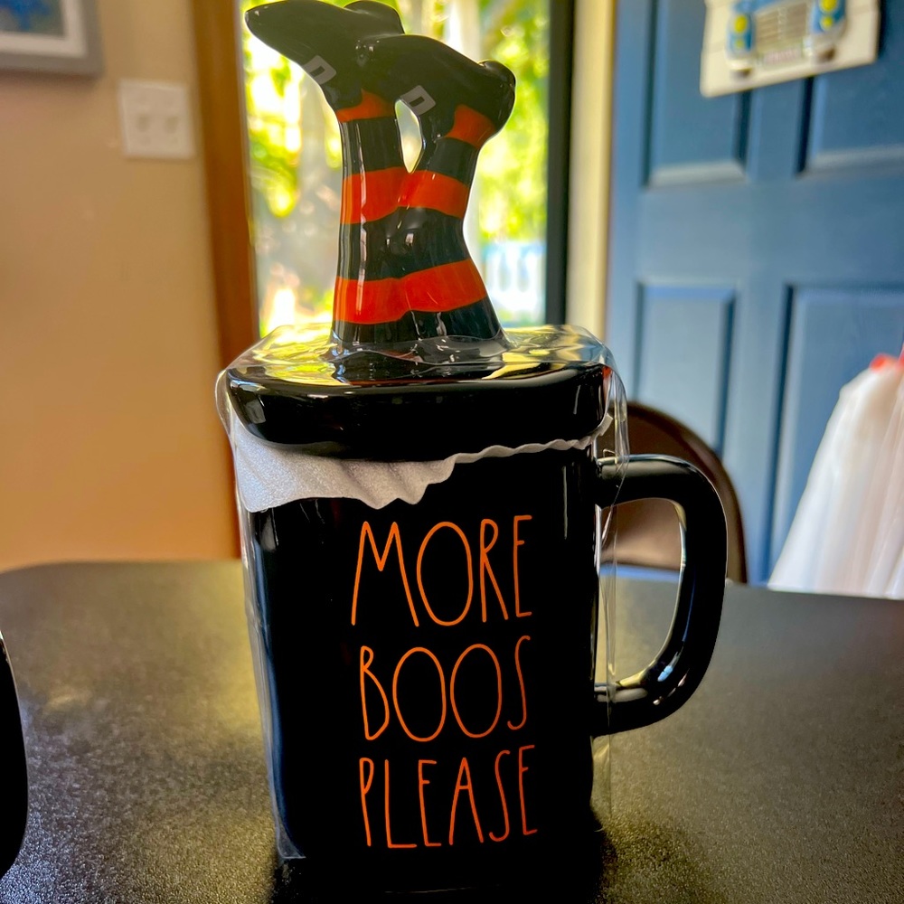 New Rae Dunn Halloween mug with topper